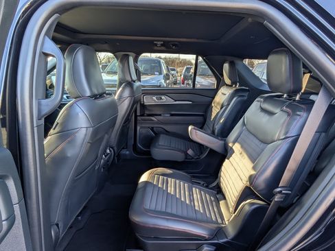 New 2026 Ford Explorer ST-Line image 13
