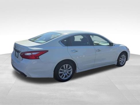 Used 2017 Nissan Altima 2.5 S w/ Power Driver Seat Package FWD image 28