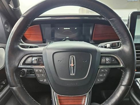 Used 2021 Lincoln Navigator Reserve w/ Luxury Package image 11