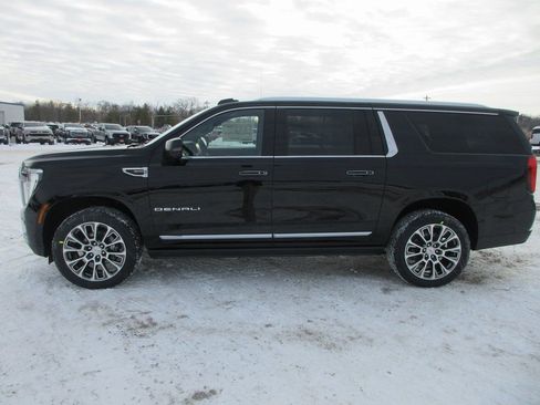 New 2026 GMC Yukon XL Denali w/ Sun & Power Step Package image 8