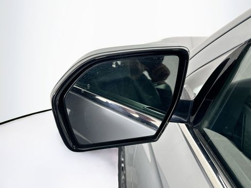 Used 2024 Ford Expedition Max XLT image 16