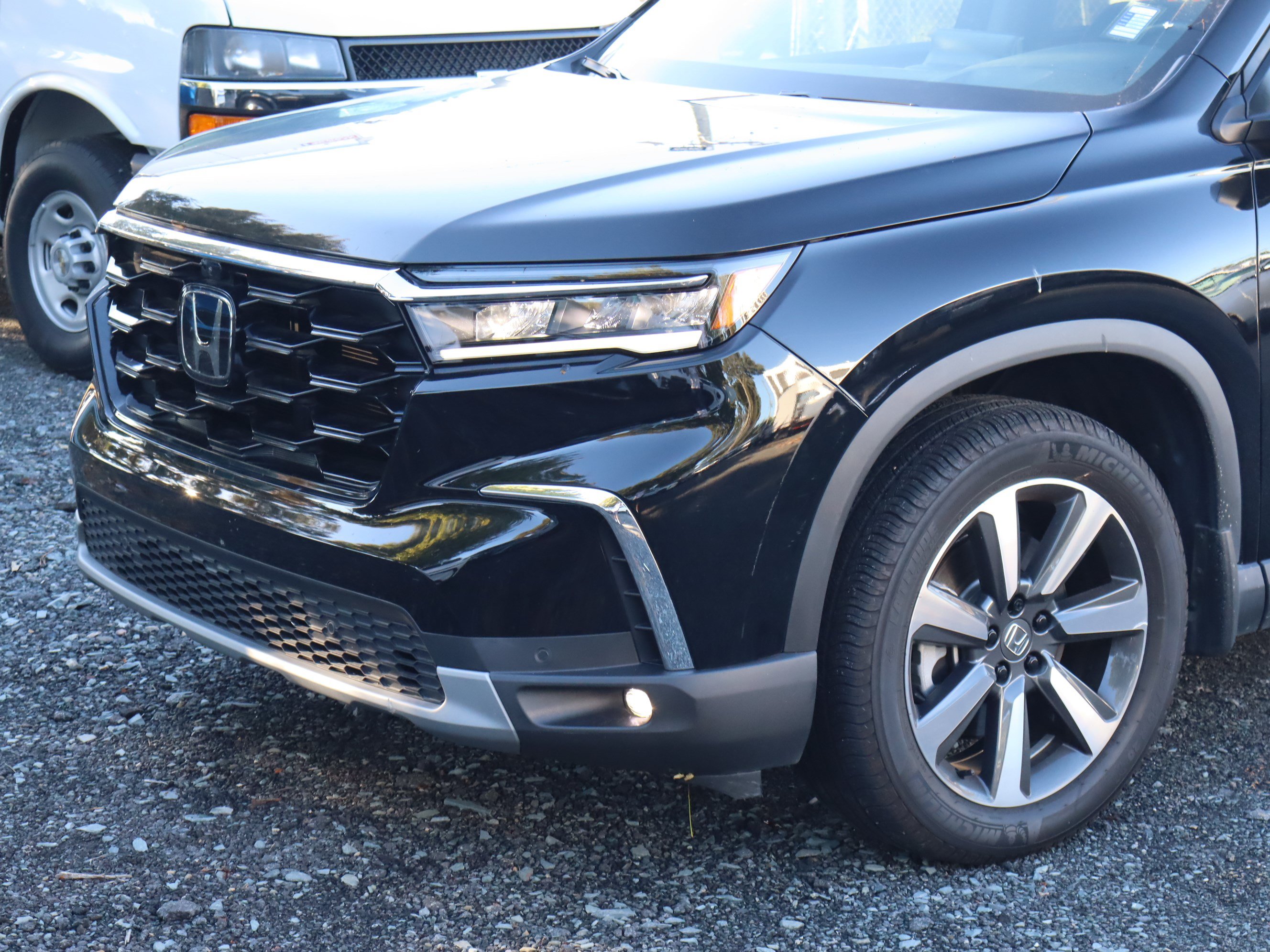 Used 2025 Honda Pilot Elite image 17