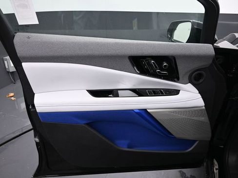 New 2025 Cadillac Optiq Luxury 1 w/ LPO, Floor Liner Package image 25