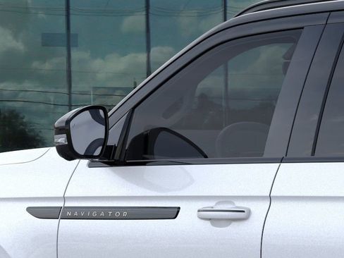 New 2025 Lincoln Navigator L Black Label w/ Black Label Special Edition AWD/4WD image 20