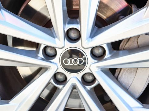 Used 2021 Audi A4 2.0T allroad Premium Plus w/ Premium Plus Package image 13