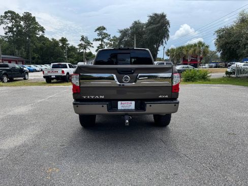 Used 2017 Nissan Titan Platinum Reserve AWD/4WD image 35