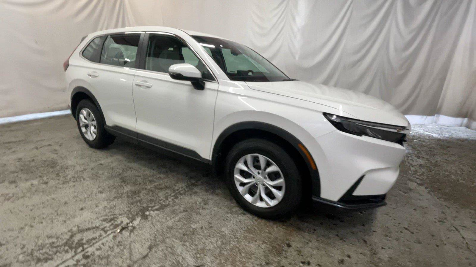 Used 2024 Honda CR-V LX image 3
