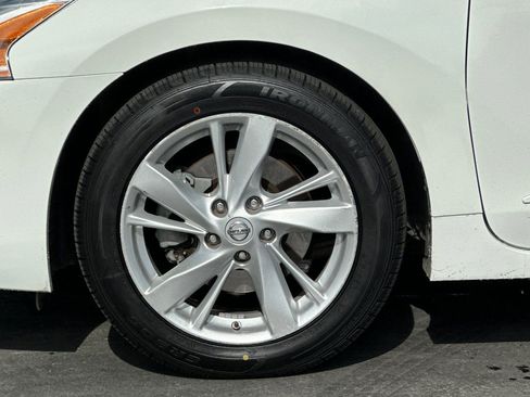 Used 2015 Nissan Altima 2.5 SV image 25