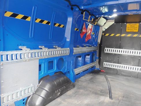 Used 2021 Ford Transit 250 Low Roof RWD image 18