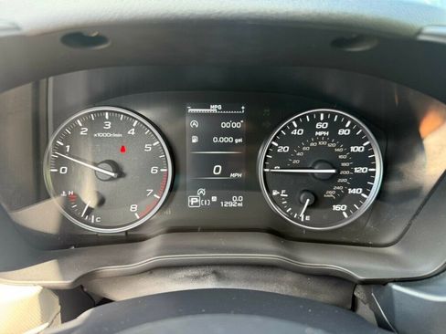 Used 2025 Subaru Forester Premium image 4