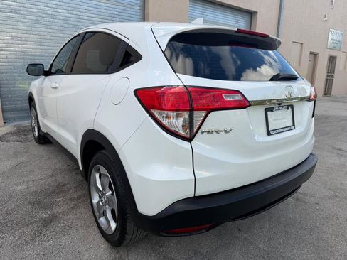 Used 2022 Honda HR-V LX image 5