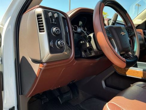 Used 2017 Chevrolet Silverado 1500 High Country image 29