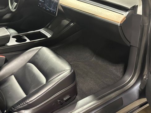 Used 2019 Tesla Model 3 Long Range image 31