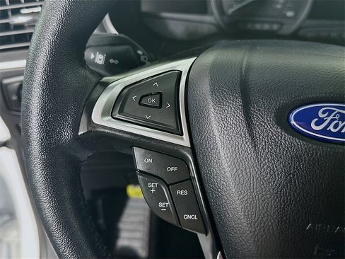 Used 2024 Ford Edge SEL image 23