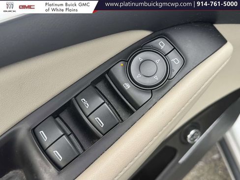 Used 2020 Buick Enclave Essence w/ LPO, Cargo Package image 16