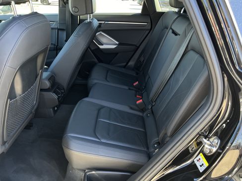 Used 2020 Audi Q3 2.0T Premium image 35