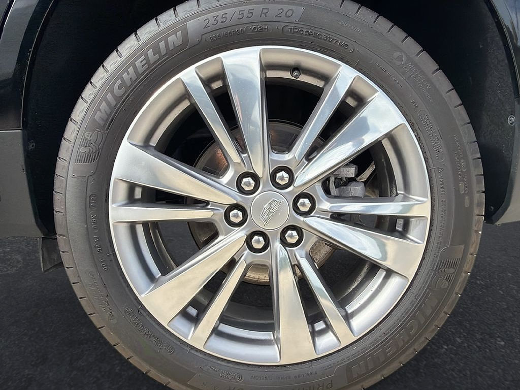 Certified 2024 Cadillac XT5 Premium Luxury AWD/4WD image 31