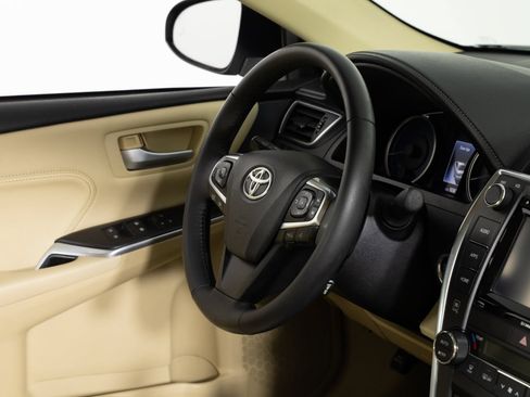 Used 2017 Toyota Camry XLE w/ Advanced Technology Package FWD image 25