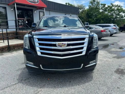 Used 2017 Cadillac Escalade ESV Premium Luxury image 4