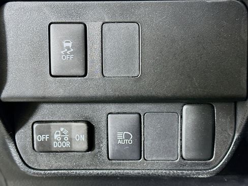 Used 2023 Toyota Tacoma SR5 image 17