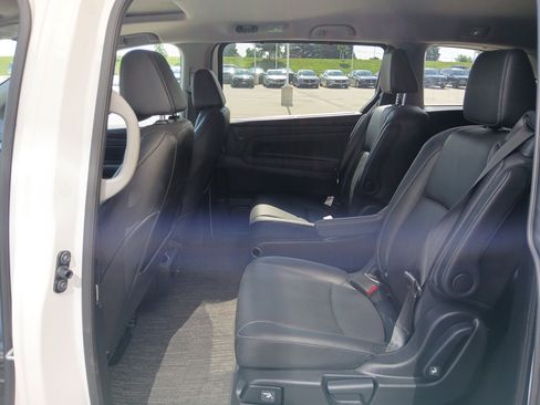 Used 2024 Honda Odyssey EX-L image 9