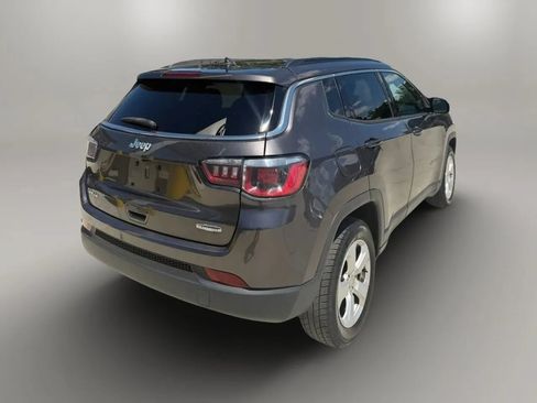 Used 2018 Jeep Compass Latitude AWD/4WD image 7