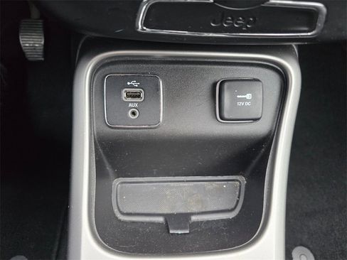 Used 2018 Jeep Compass Sport image 27