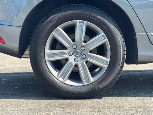 Used 2017 Volvo XC60 T5 Inscription w/ Advanced Package AWD/4WD image 3