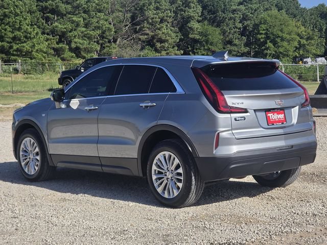 Used 2024 Cadillac XT4 Luxury w/ Cold Weather Package FWD image 8