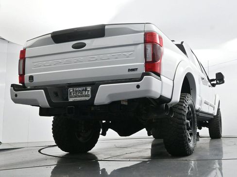 Used 2022 Ford F250 Lariat w/ Lariat Ultimate Package AWD/4WD image 56