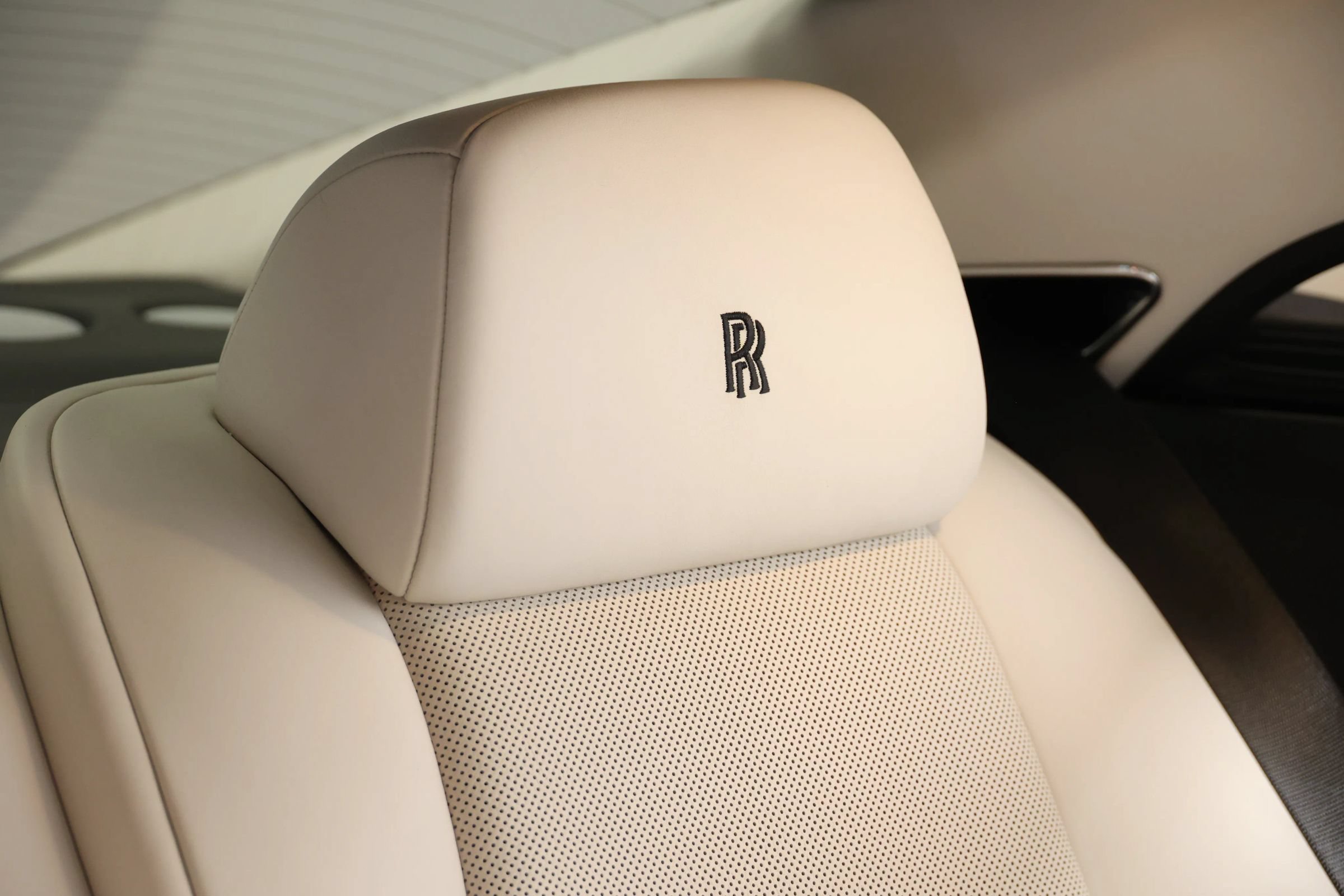 Used 2017 Rolls-Royce Wraith RWD image 92