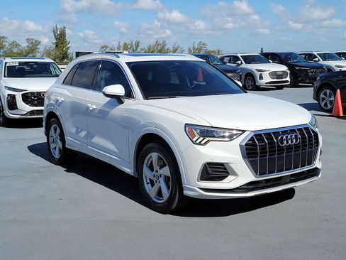 Used 2020 Audi Q3 2.0T Premium Plus AWD/4WD image 8