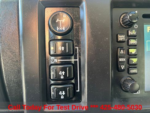 Used 2005 HUMMER H2 w/ Preferred Equipment Group AWD/4WD image 38