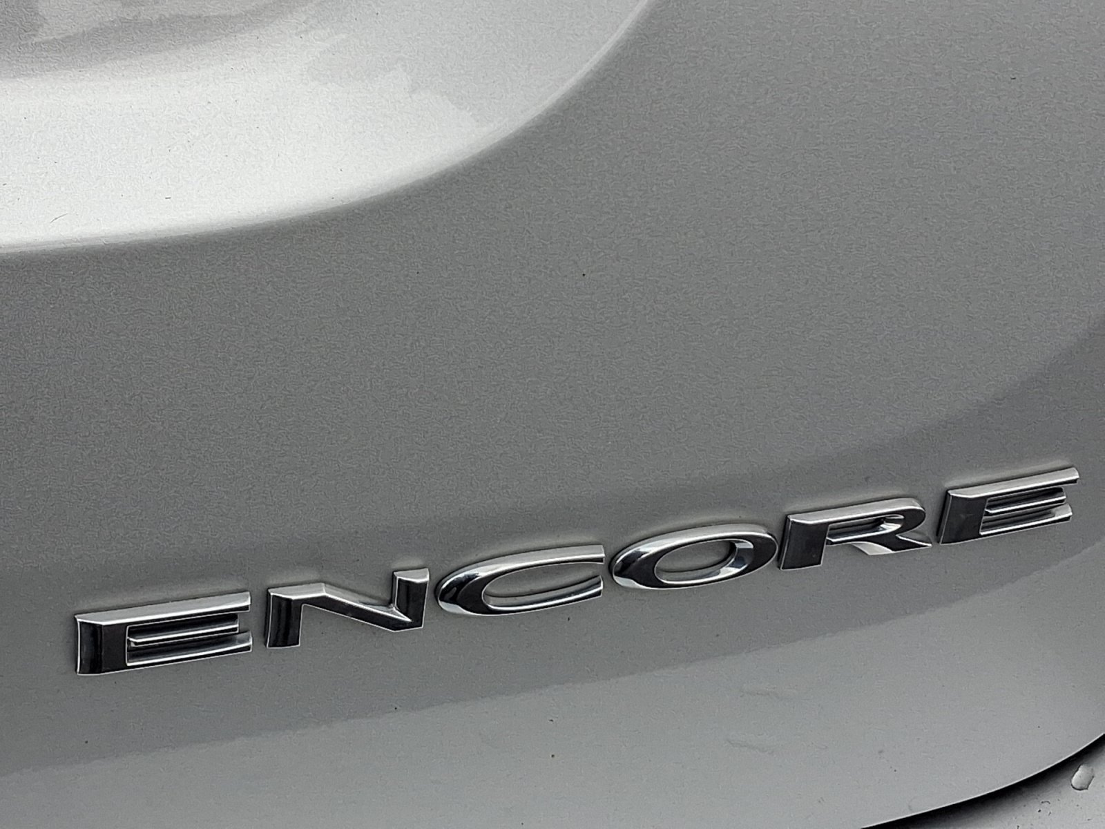 Used 2020 Buick Encore Preferred w/ Safety Package FWD image 23