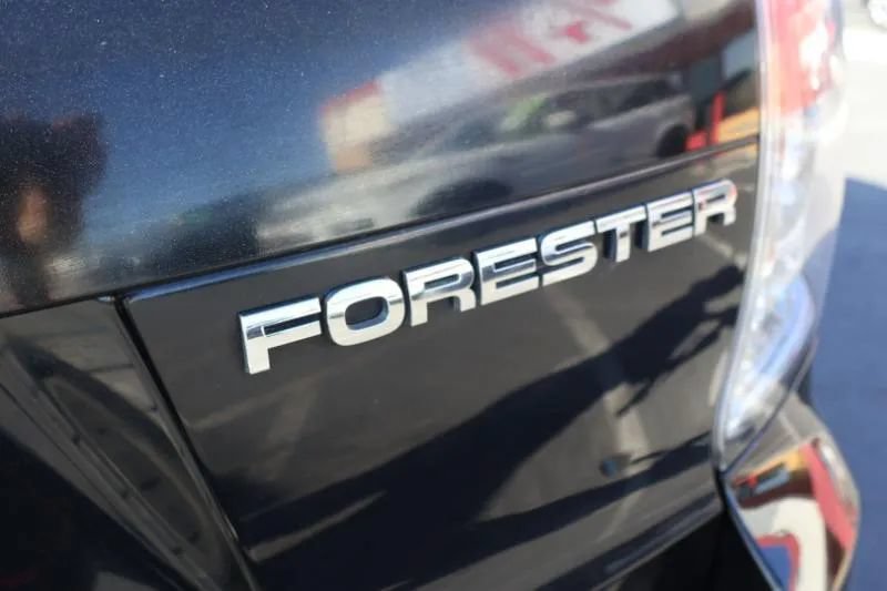 Used 2010 Subaru Forester 2.5X Limited AWD/4WD image 11