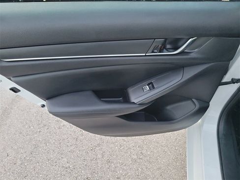 Used 2022 Honda Accord Sport Special Edition image 11
