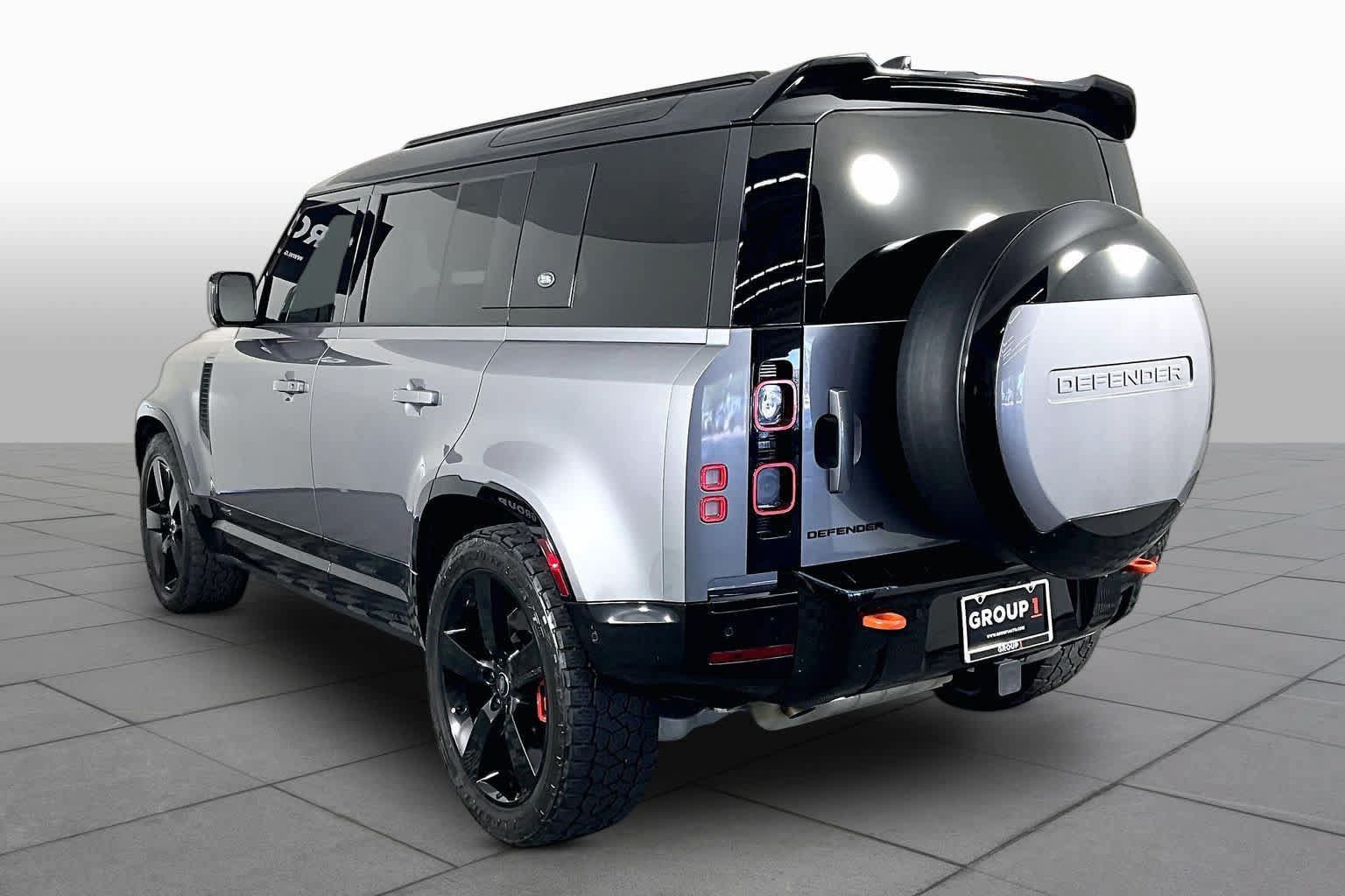 Used 2023 Land Rover Defender 110 X AWD/4WD image 11