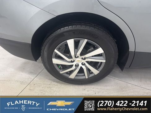 Used 2024 Chevrolet Equinox LT w/ LPO, Floor Liner Package FWD image 17