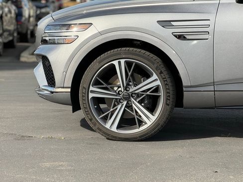 Used 2025 Genesis GV80 3.5T e-SC image 8