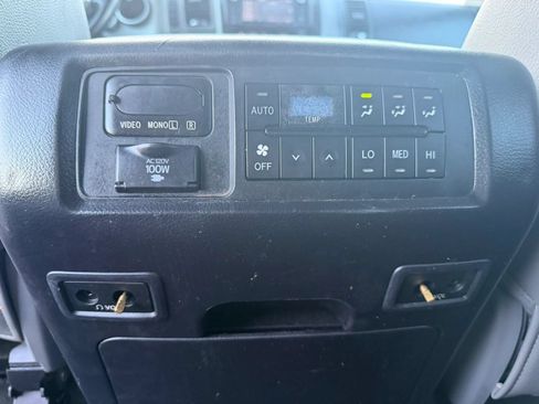 Used 2016 Toyota Sequoia Platinum AWD/4WD image 14