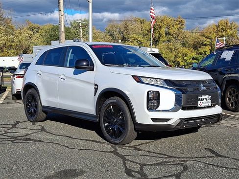 New 2025 Mitsubishi Outlander Sport LE image 1