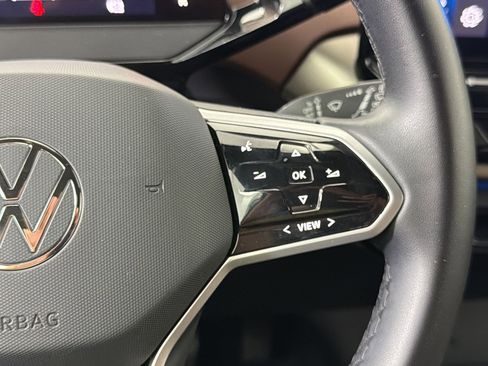 Used 2023 Volkswagen ID.4 2WD image 25