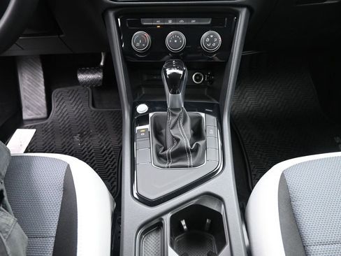 New 2026 Volkswagen Taos S FWD image 13