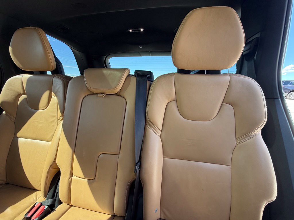 Used 2017 Volvo XC90 T6 Momentum w/ Vision Package AWD/4WD image 15