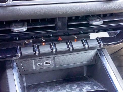 Used 2024 GMC Canyon Elevation w/ Trailering Package image 30