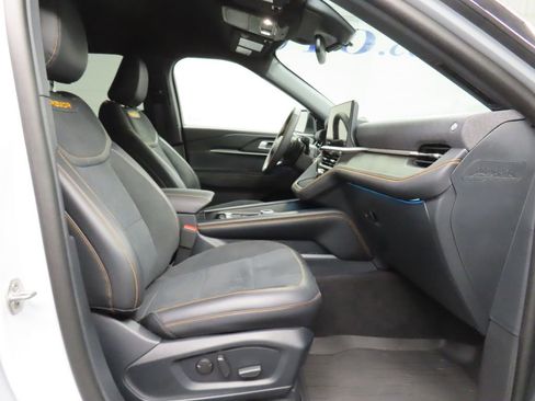 Used 2026 Ford Explorer Tremor w/ Tremor Convenience Package AWD/4WD image 35