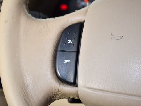 Used 1998 Ford Expedition Eddie Bauer RWD image 21