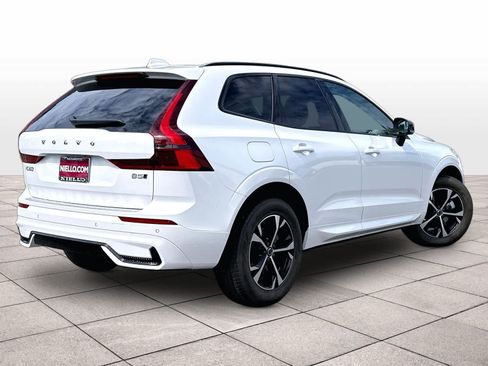 New 2026 Volvo XC60 B5 Core w/ Climate Package AWD/4WD image 4
