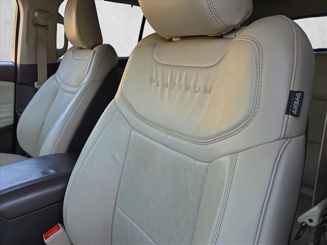 Used 2020 Ford Explorer Platinum w/ Premium Technology Package AWD/4WD image 16