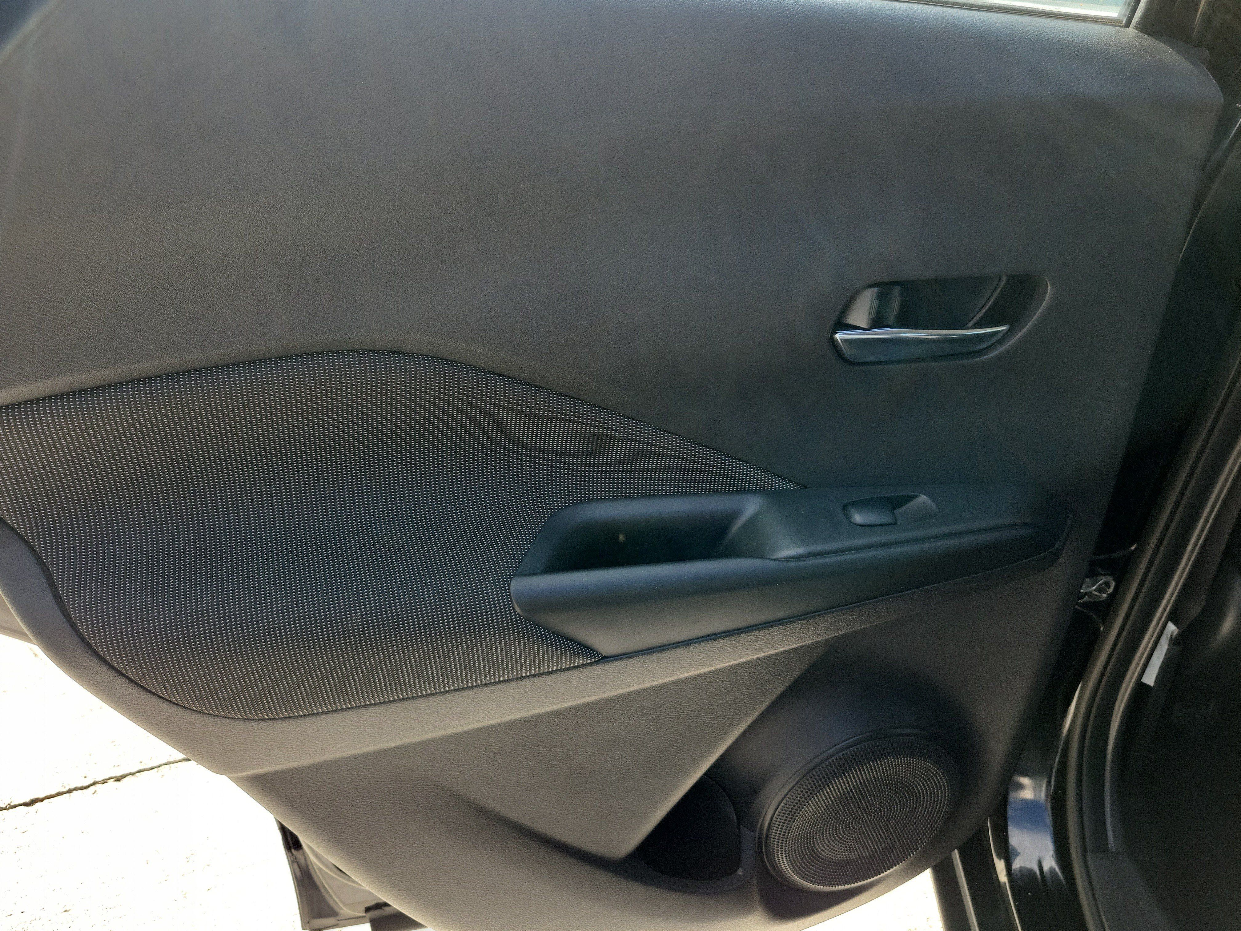 Used 2020 Nissan Kicks SV FWD image 12